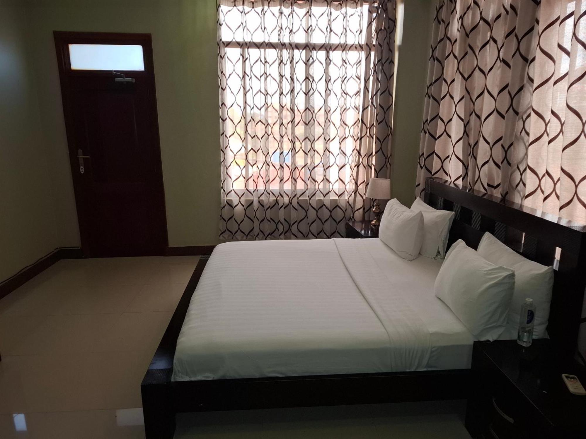 Flomi Hotel Morogoro Esterno foto