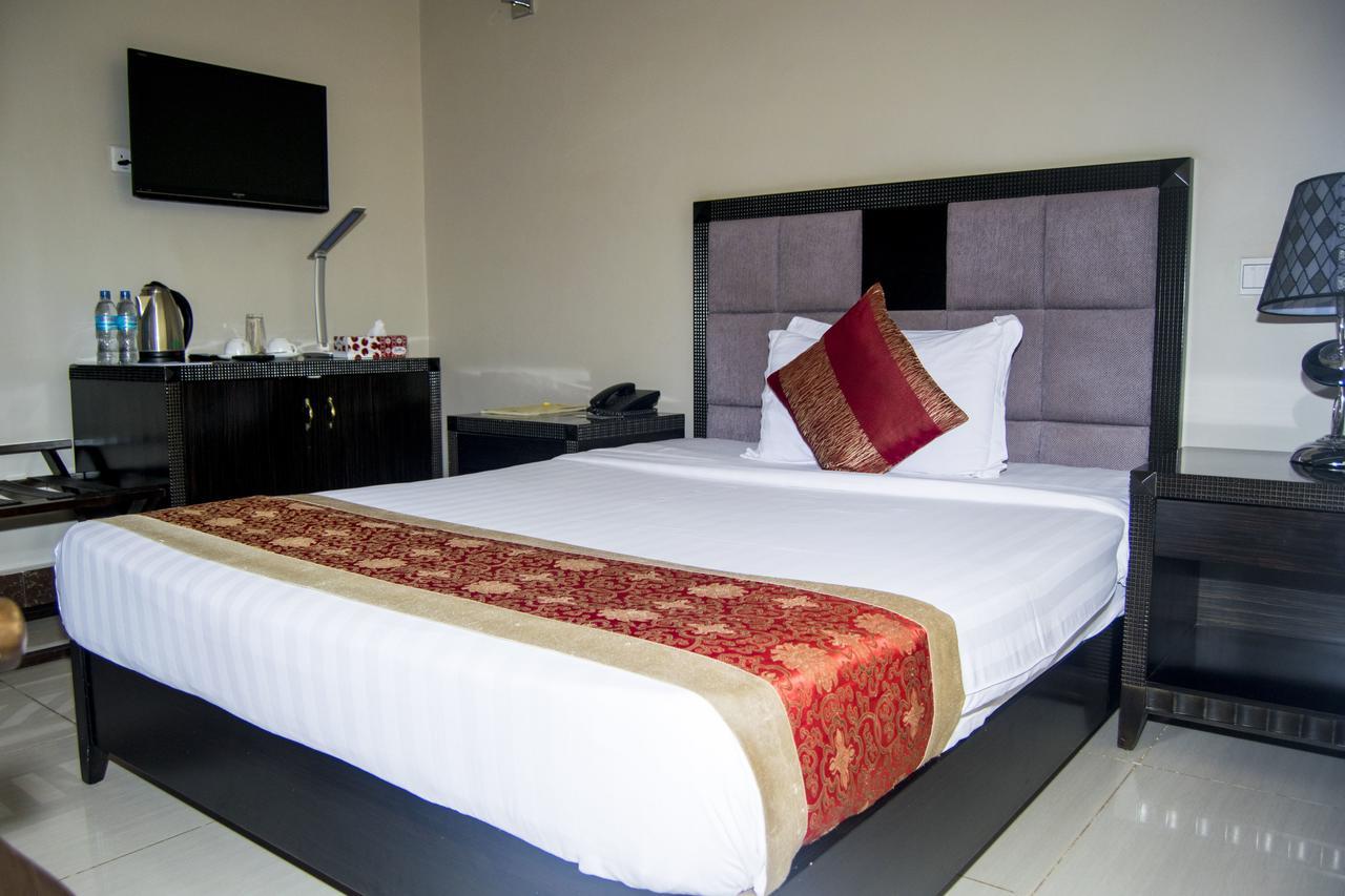 Flomi Hotel Morogoro Esterno foto