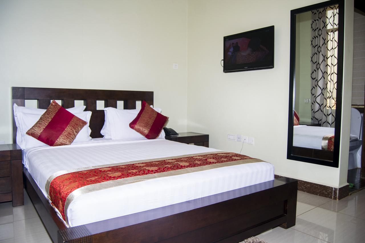 Flomi Hotel Morogoro Esterno foto